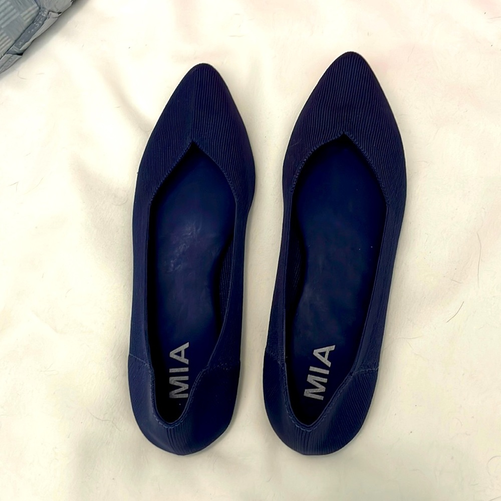 Mia flats